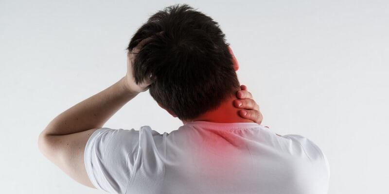 Боль в области шеи