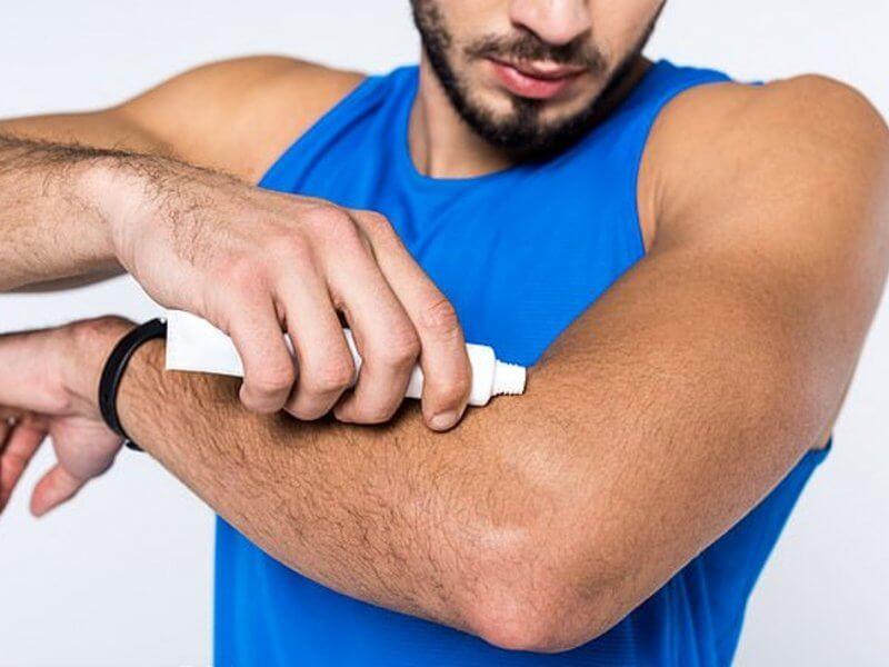 Втирание геля