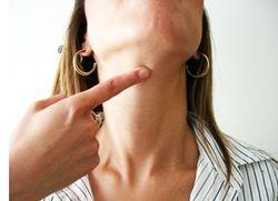 Общий дискомфорт в области шеи